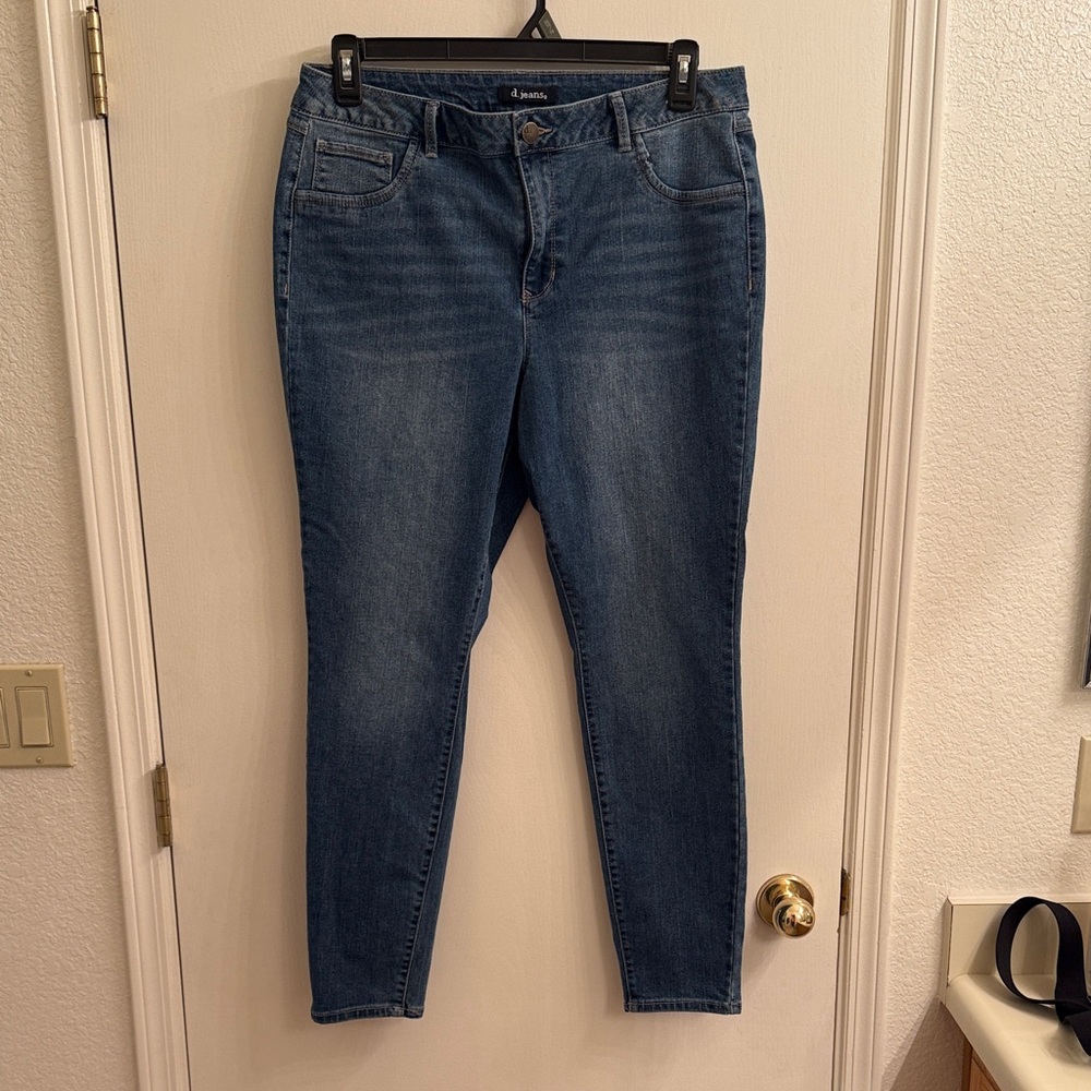 d. jeans Women's Classic Blue Skinny Jeans